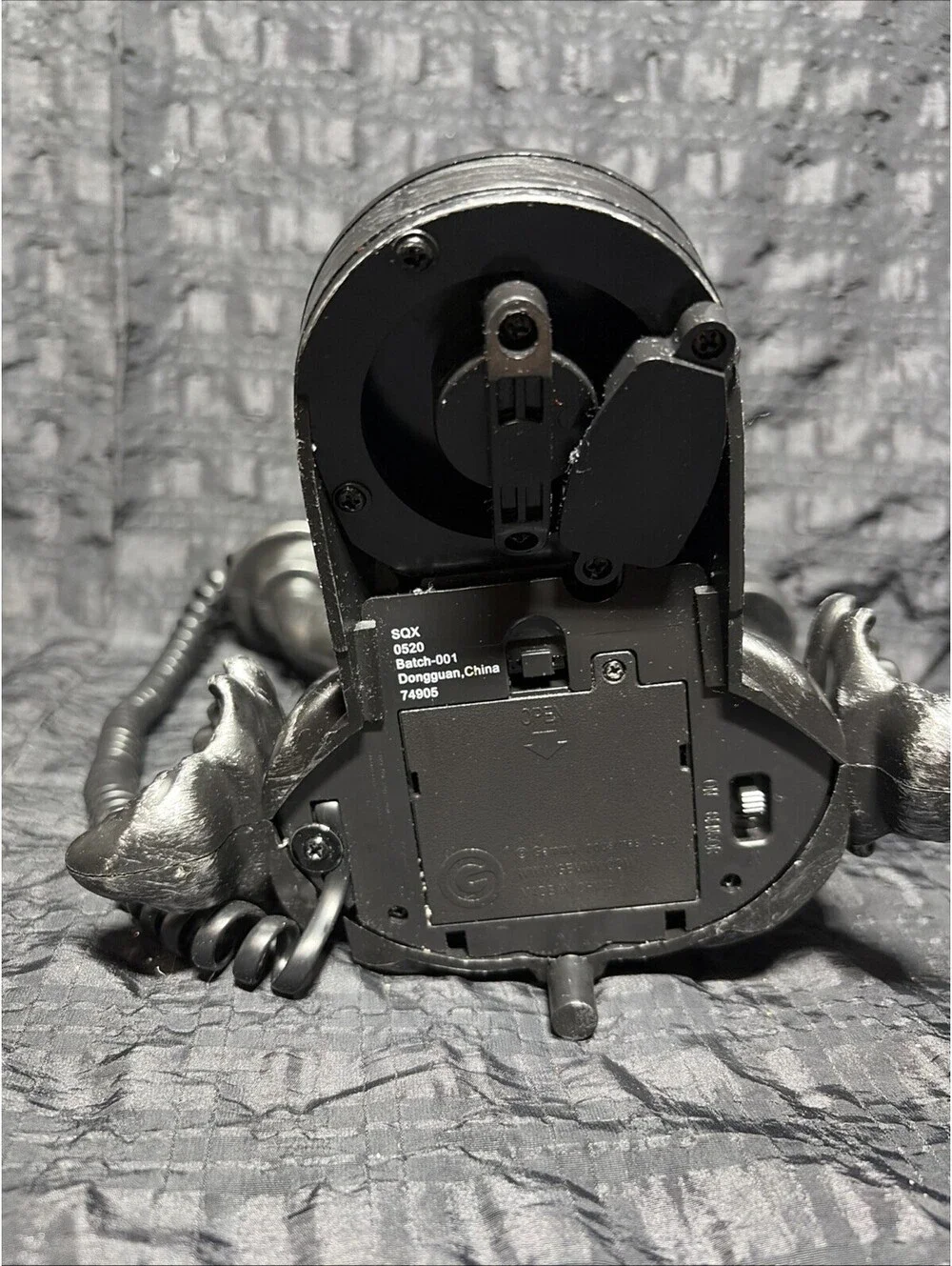 Gemmy Haunted Halloween Skull Talking Telephone With Spinning Red Eyes & Sound
